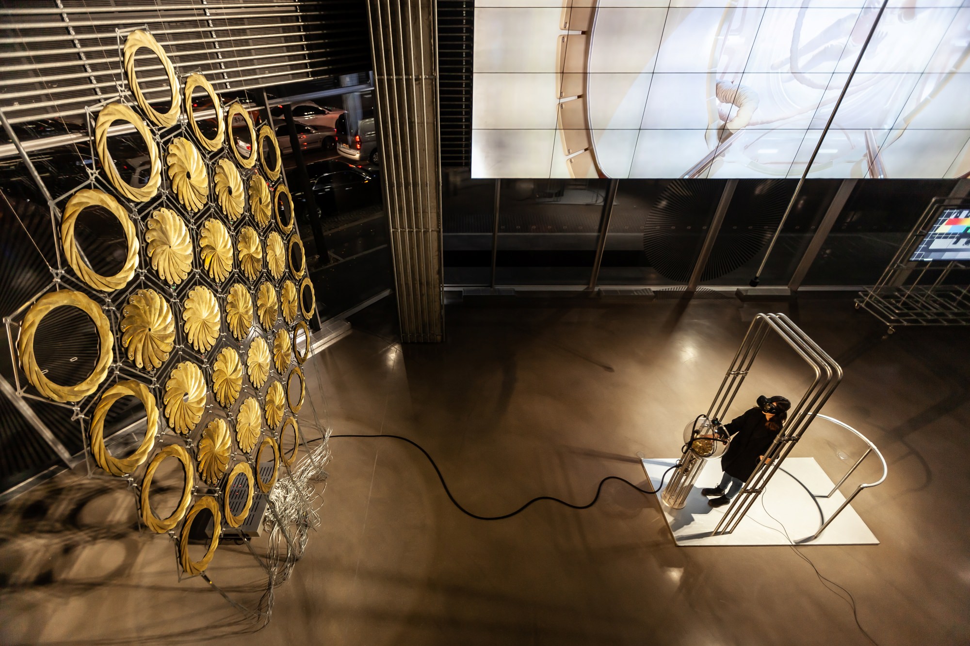 Wilson, 2018, Brass, galvanized steel, electronic device, software, variable size (H 4800), installation view, 2018, Sponsored by Hyundai Motor Group